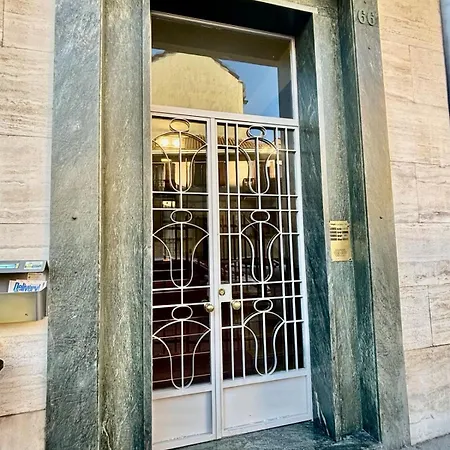 Eliana Deluxe & Modern Turin